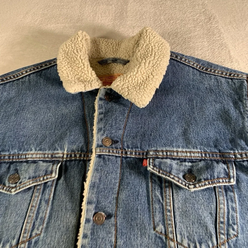 Levis up sale